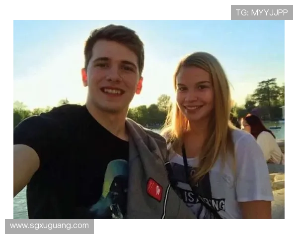 东契奇趣味中文挑战揭秘减肥真相蔬菜虽好肉蛋奶同样重要 东契奇趣味中文挑战揭秘减肥真相蔬菜虽好肉蛋奶同样重要